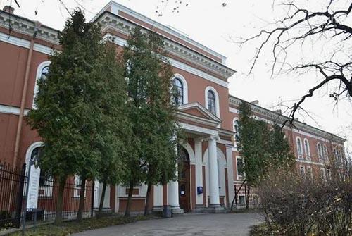 Перевозка лежачего больного из больницы №38 им. Семашко в Пушкине, с подъёмом на этаж